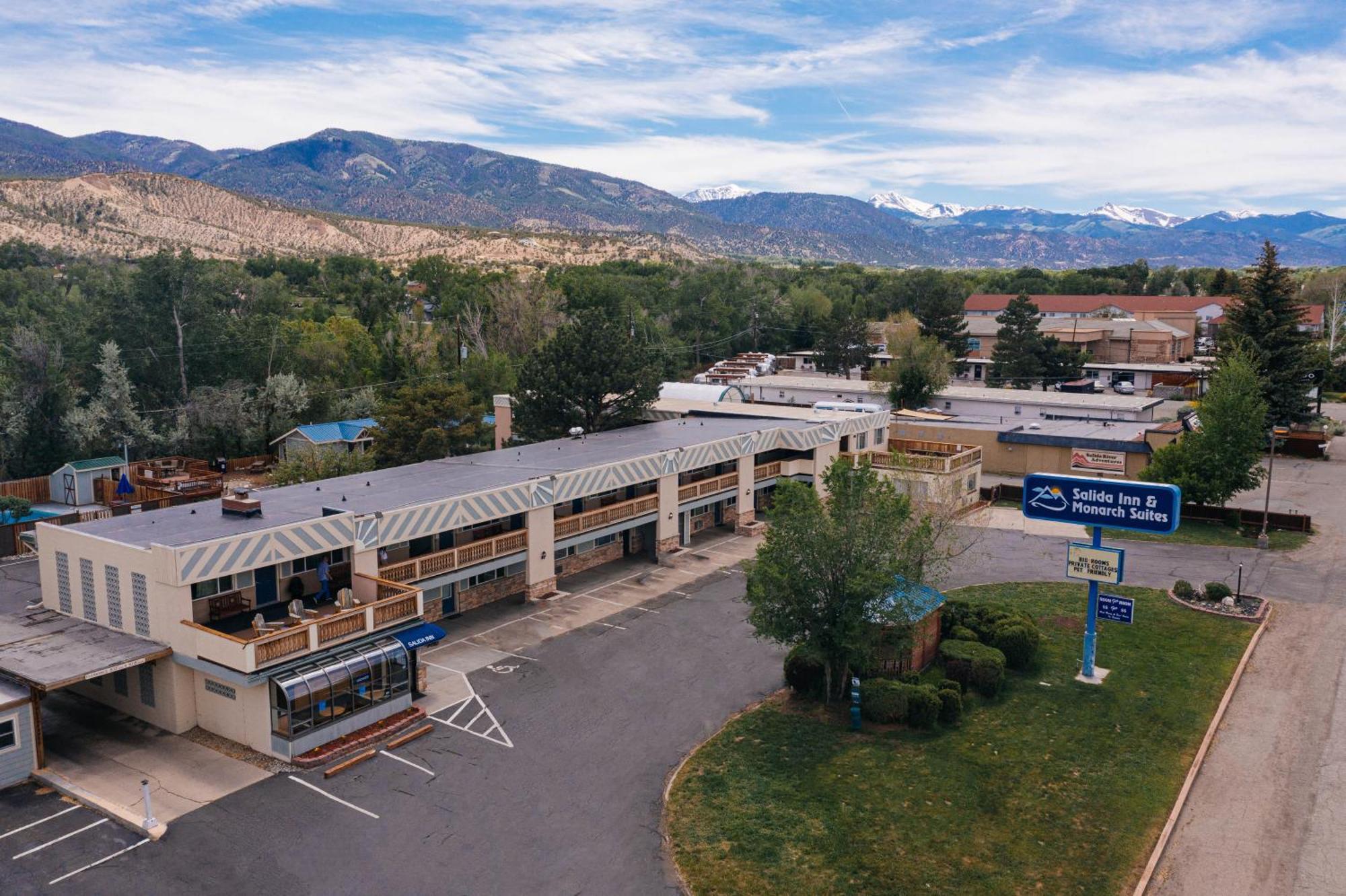 Salida Inn & Monarch Suites Exteriör bild