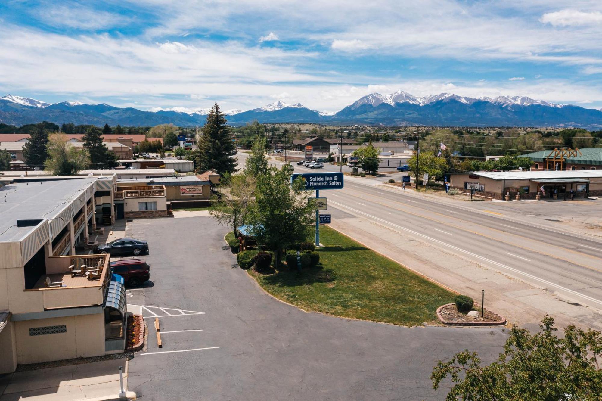 Salida Inn & Monarch Suites Exteriör bild